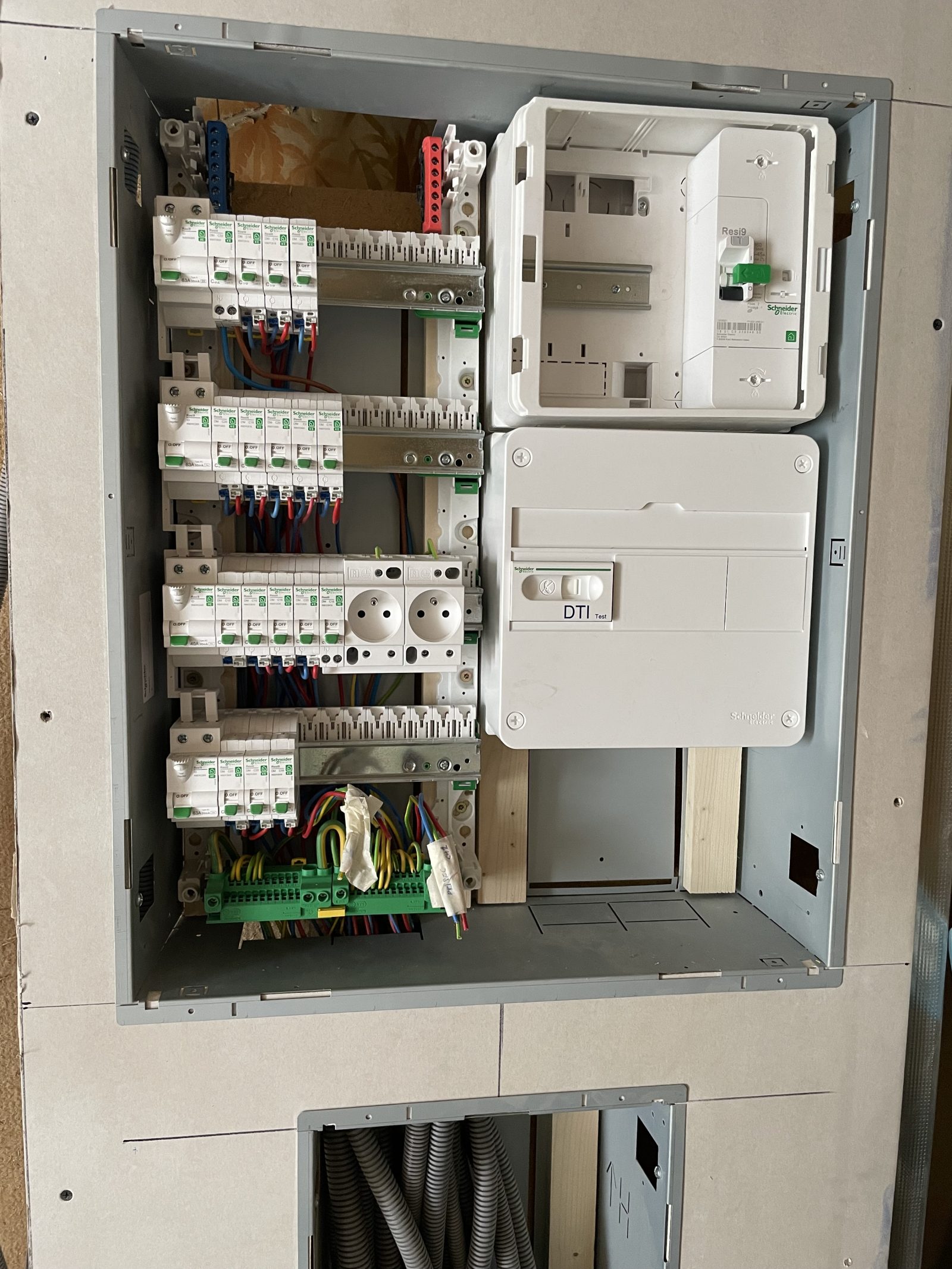 Rénovation électrique complète d’un appartement de 100 m² à Thonon les bains
